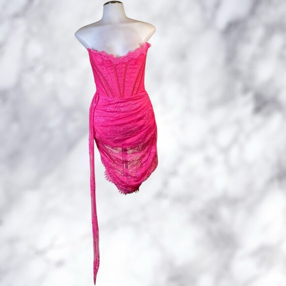 PrettyLittleThing Hot Pink Lace Detail Corset Bandeau Mini Dress - Picture 4 of 12